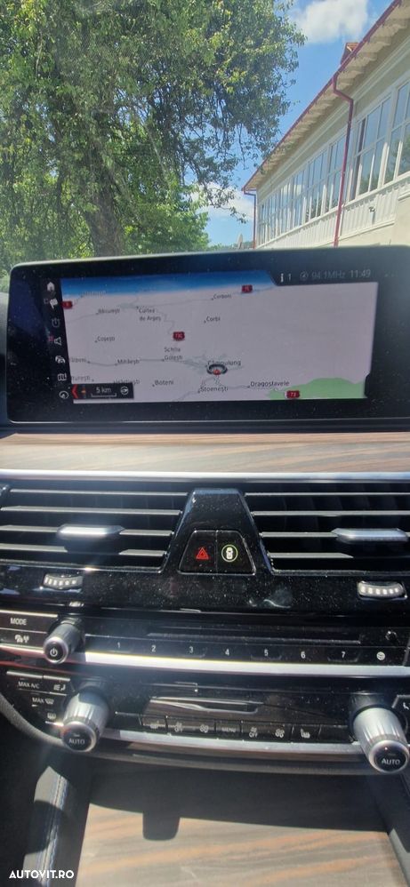 BMW Seria 5 530d xDrive Touring Aut. Sport Line - 15