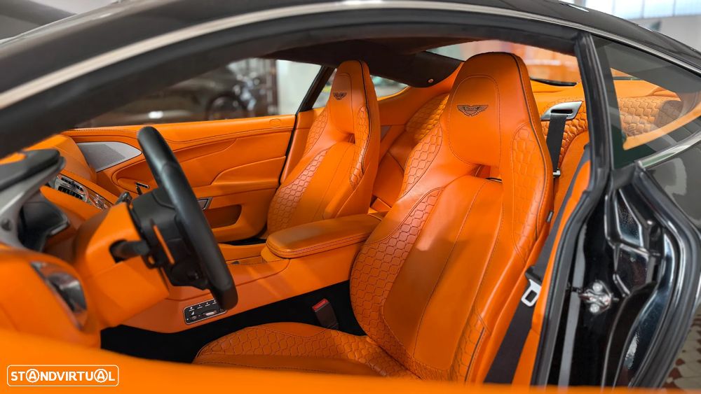 Aston Martin Vanquish Touchtronic 2 - 18