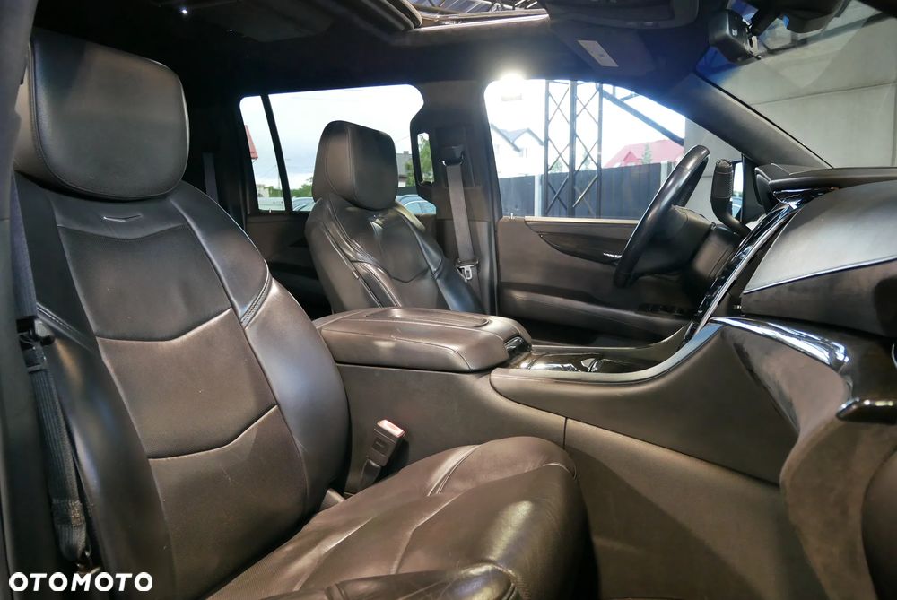 Cadillac Escalade 6.2 V8 ESV Platinum - 13