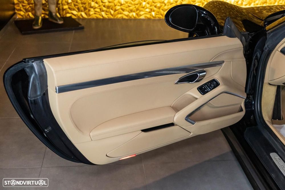 Porsche 911 Série F - 50