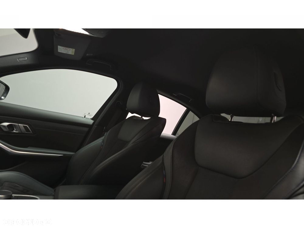 BMW Seria 3 320d xDrive mHEV M Sport - 18