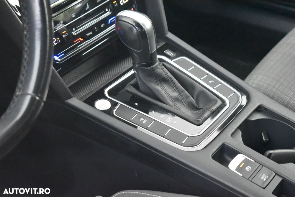 Volkswagen Passat 2.0 TDI DSG Comfortline - 7