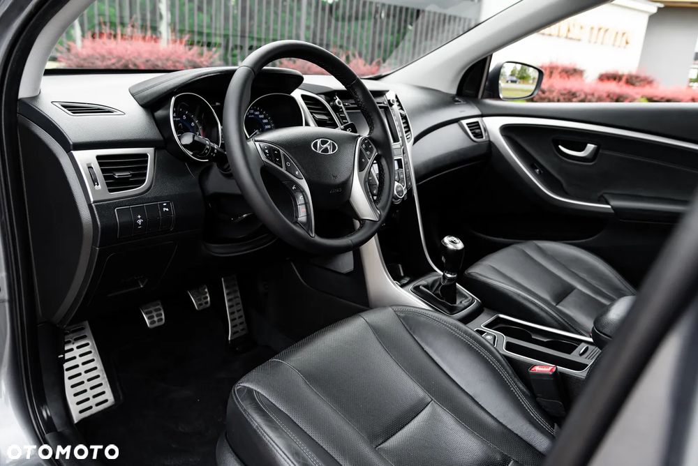 Hyundai i30 blue Kombi 1.6 GDi YES Silver - 7