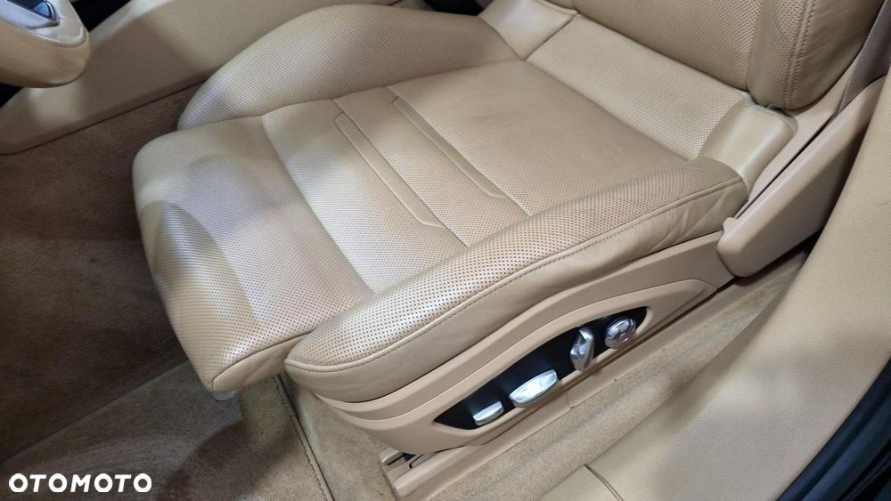 Porsche Panamera 4S Diesel - 17