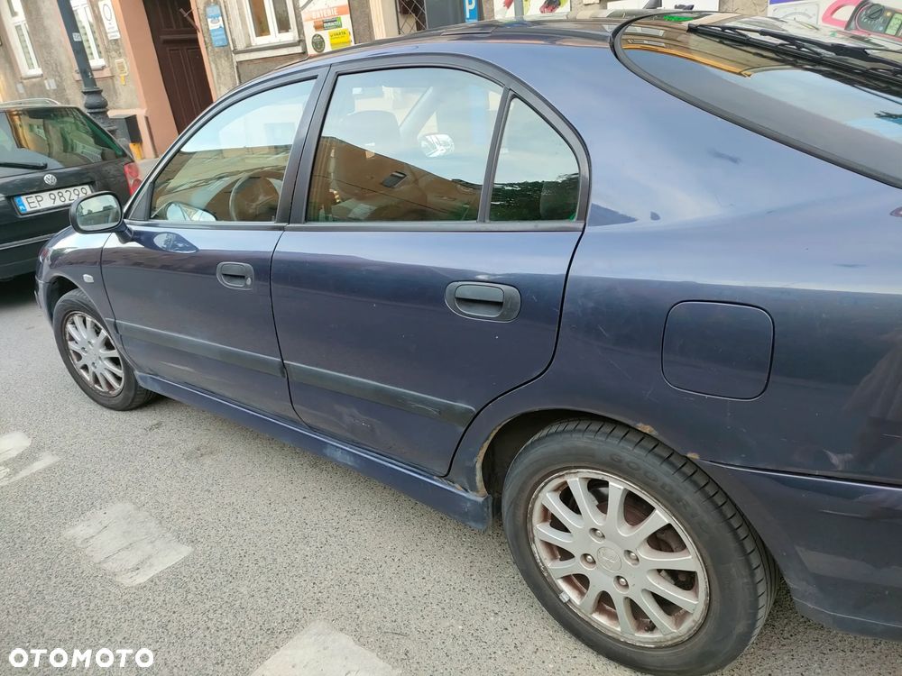 Mitsubishi Carisma 1.6 Classic - 4