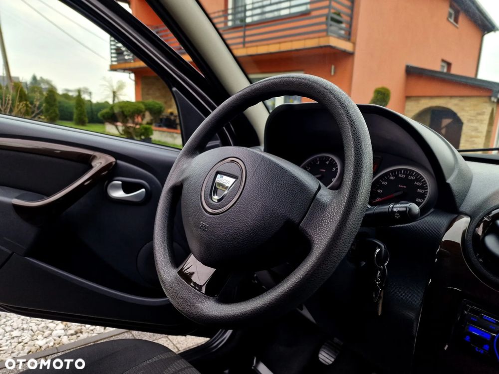 Dacia Duster 1.6 Laureate 4x4 - 15