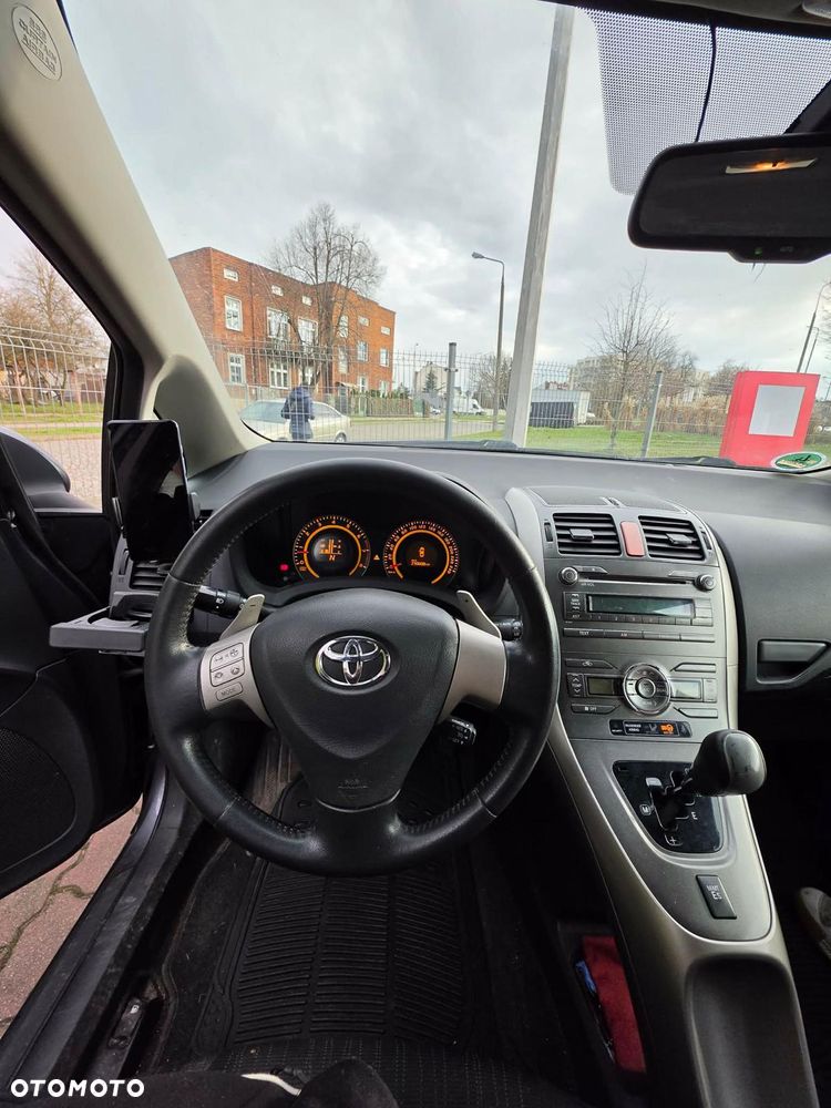 Toyota Auris - 24