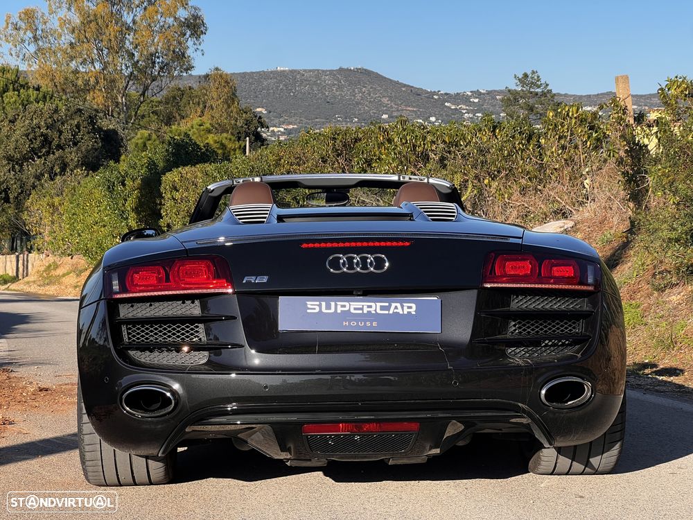 Audi R8 Spyder - 30
