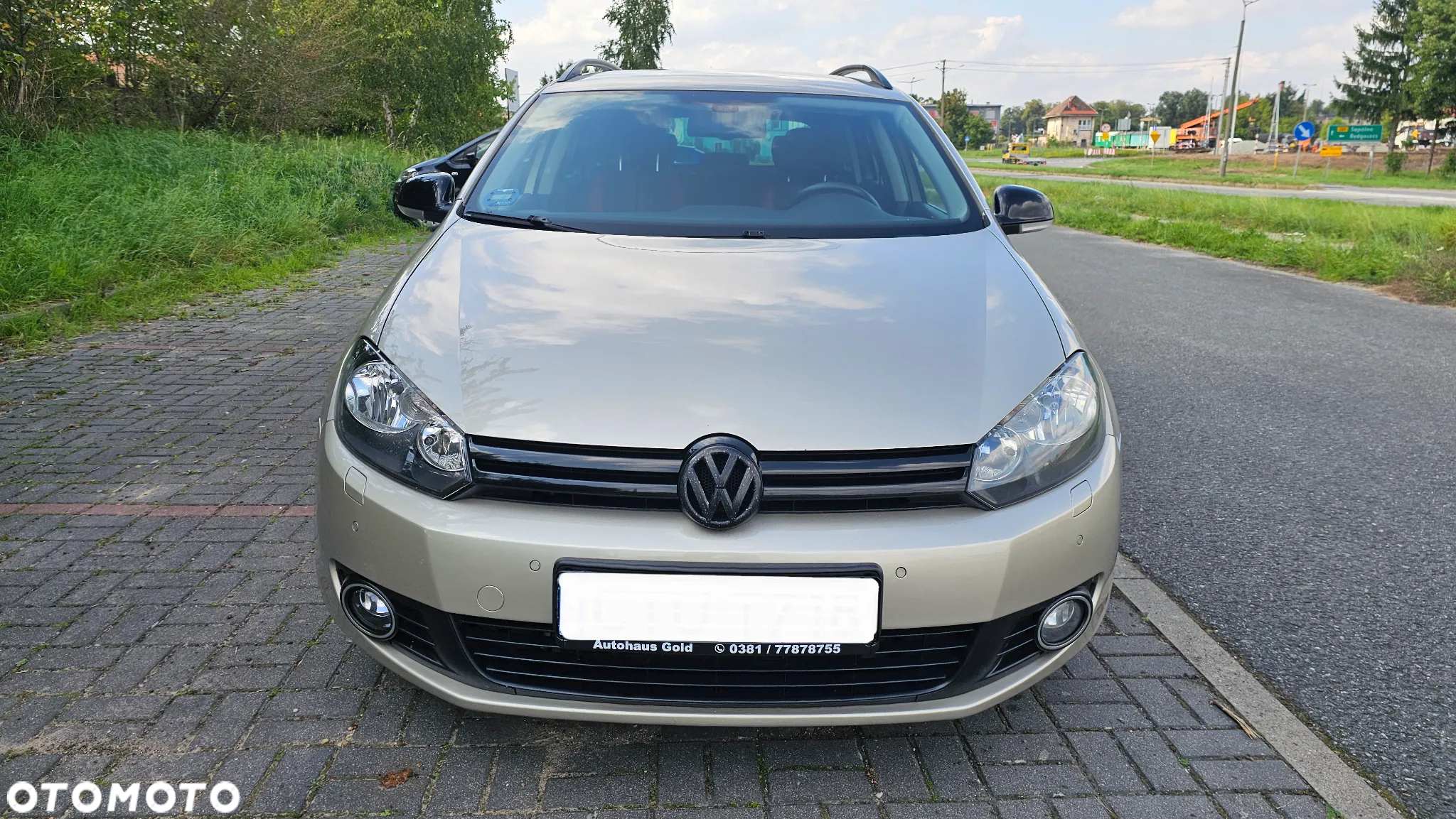 Volkswagen Golf - 2