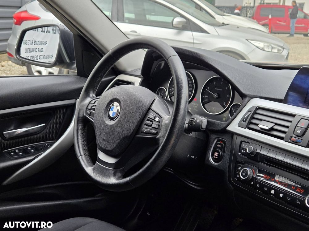 BMW Seria 3 318d Blue Performance Sport Line - 7