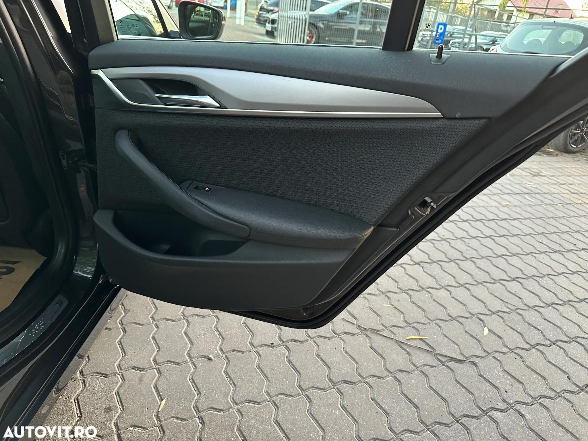 BMW Seria 5 - 34