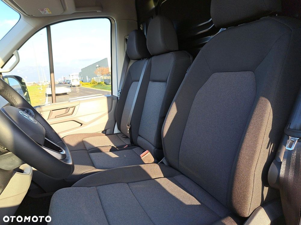 Volkswagen Crafter 35 furgon 177km Automat 3640 - 19