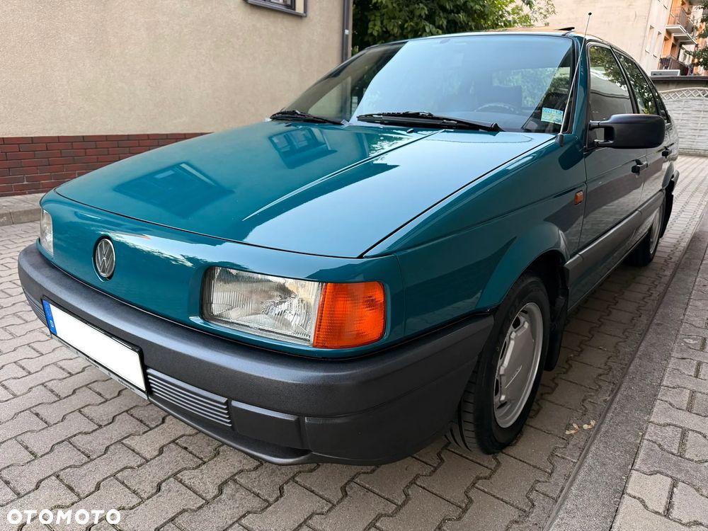 Volkswagen Passat 1.8 CL - 1
