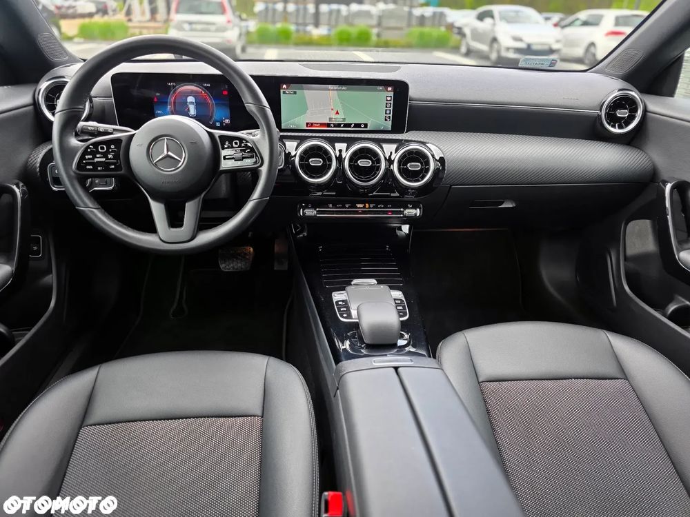 Mercedes-Benz CLA 200 AMG Line 7G-DCT - 11