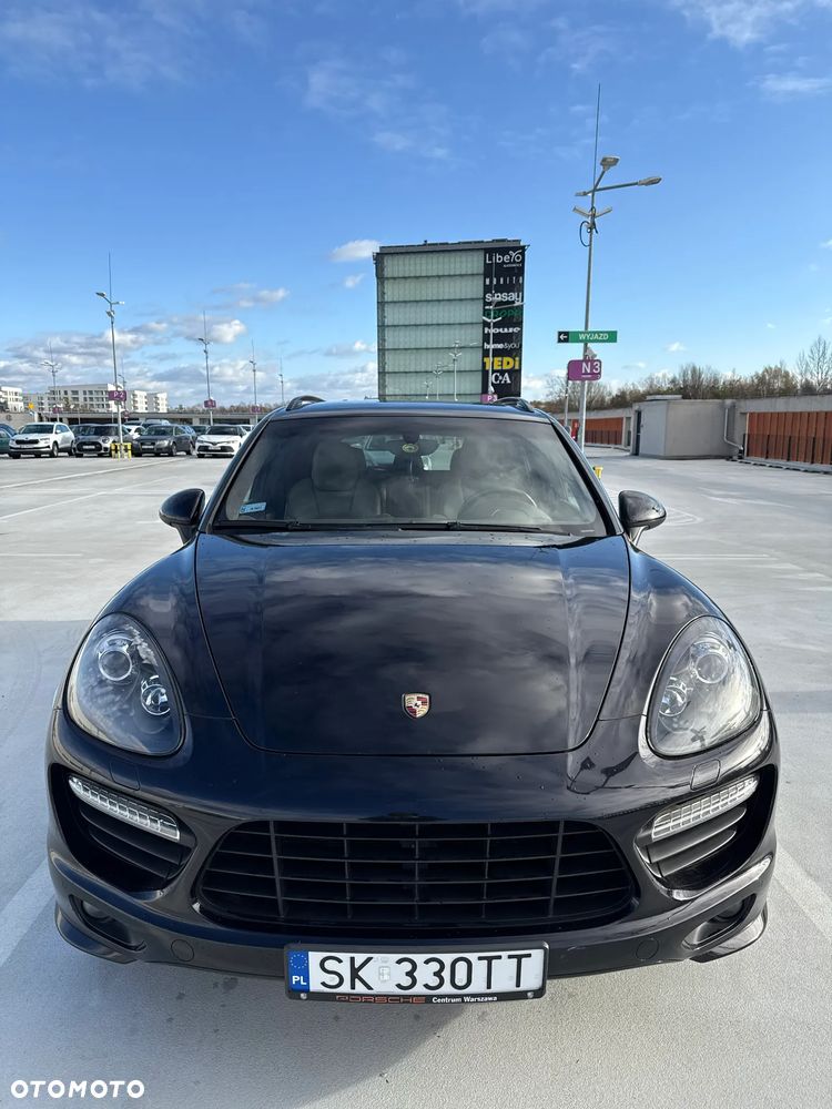 Porsche Cayenne GTS - 15