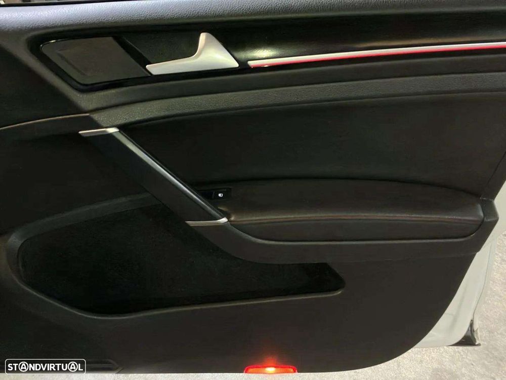 VW Golf 2.0 TSI GTI DSG Performance - 23