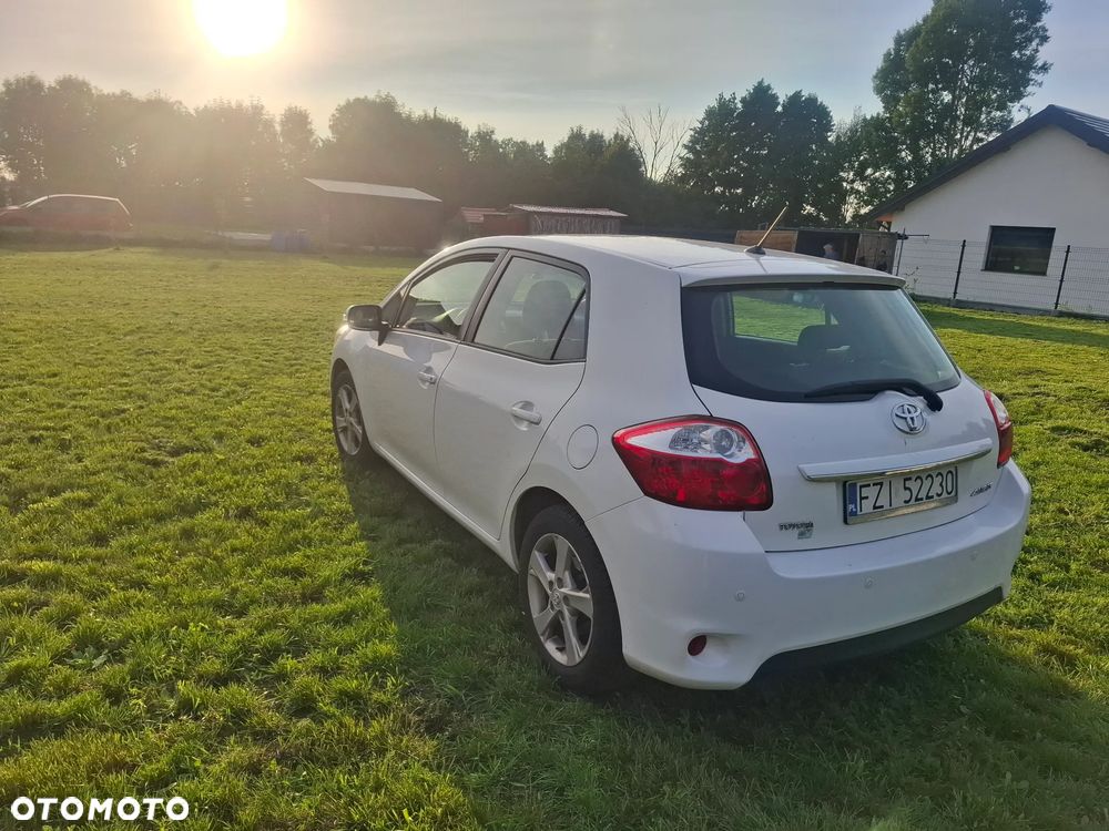 Toyota Auris 1.33 VVT-i Terra - 8