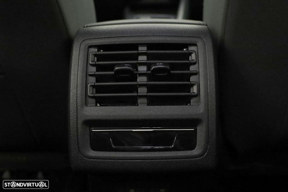 VW Golf 1.5 TSI e-Hybrid Style DSG - 23