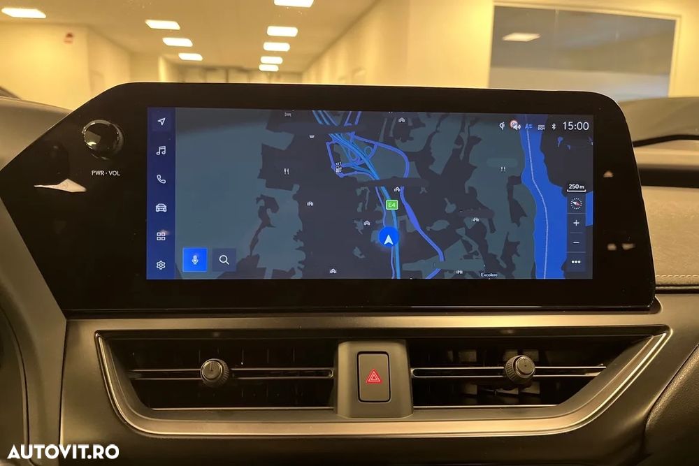 Lexus UX 300h F SPORT Design - 13