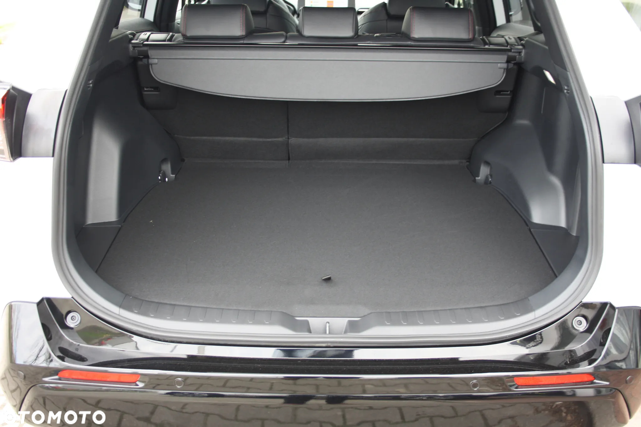 Suzuki Across 2.5 Plug-in Hybrid Elegance 4WD CVT - 34