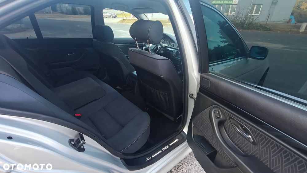 BMW Seria 5 - 17