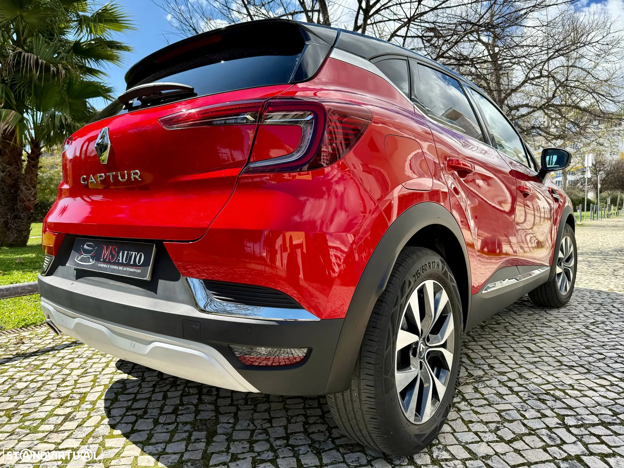 Renault Captur 1.0 TCe Exclusive - 25