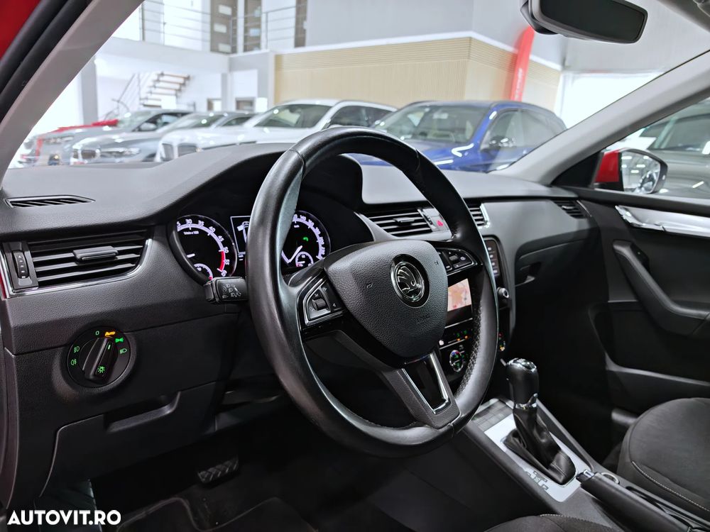 Skoda Octavia 1.6 TDI DSG Style - 8