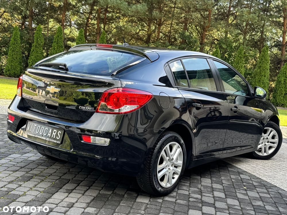 Chevrolet Cruze 1.8 LT - 18