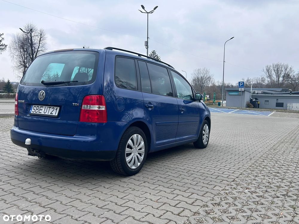 Volkswagen Touran 1.9 TDI Highline - 4