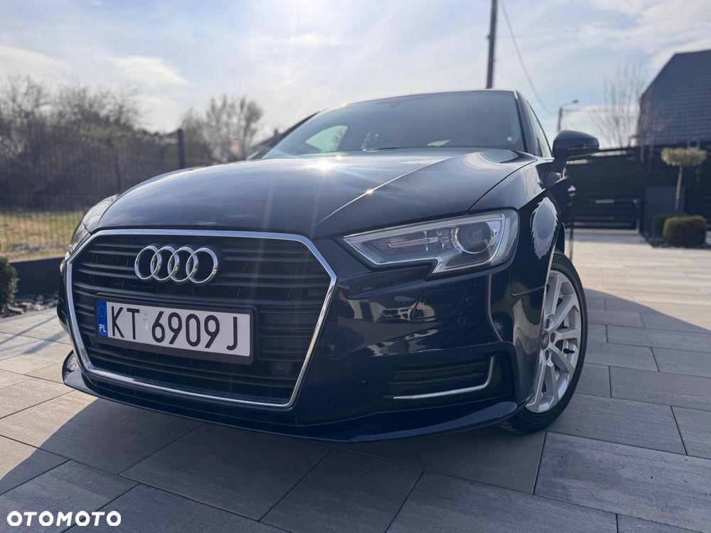 Audi A3 Sportback - 1