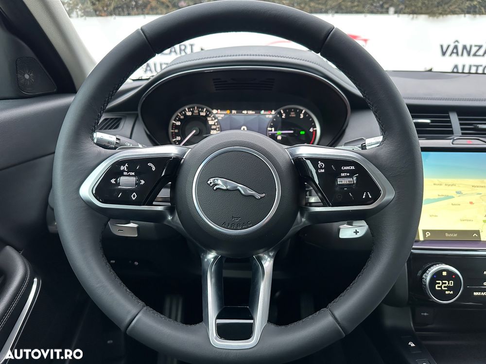 Jaguar E-Pace D165 AWD R-Dynamic - 31