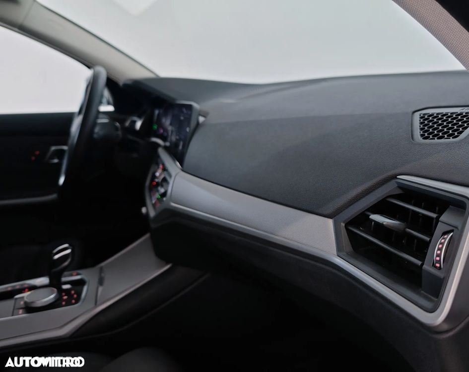 BMW Seria 3 320e Aut. Advantage - 10