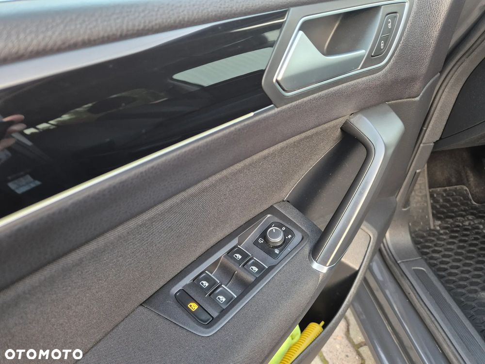 Volkswagen Touran 1.5 TSI EVO Highline DSG - 27