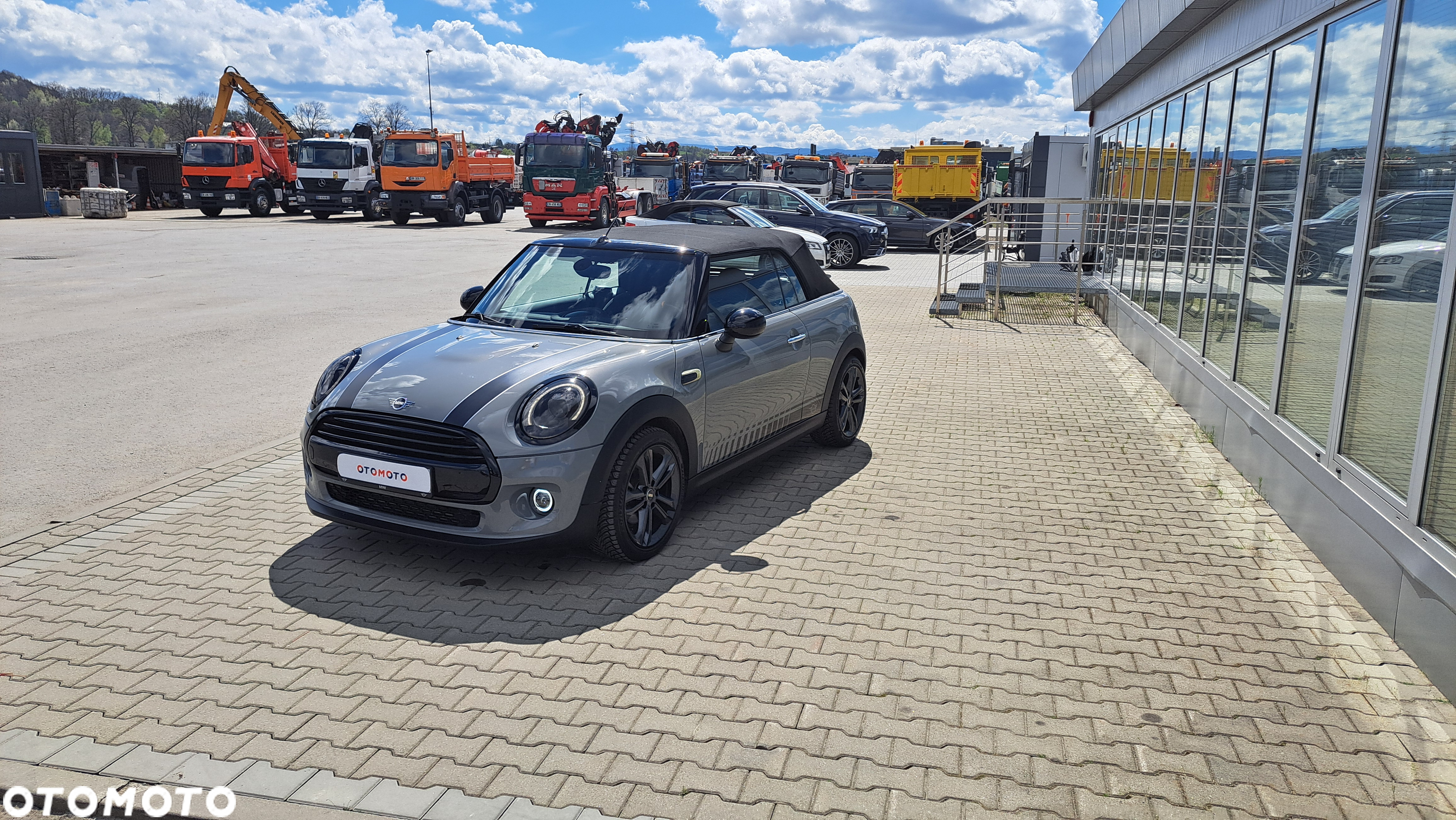 MINI ONE Cabrio Sidewalk Edition - 4