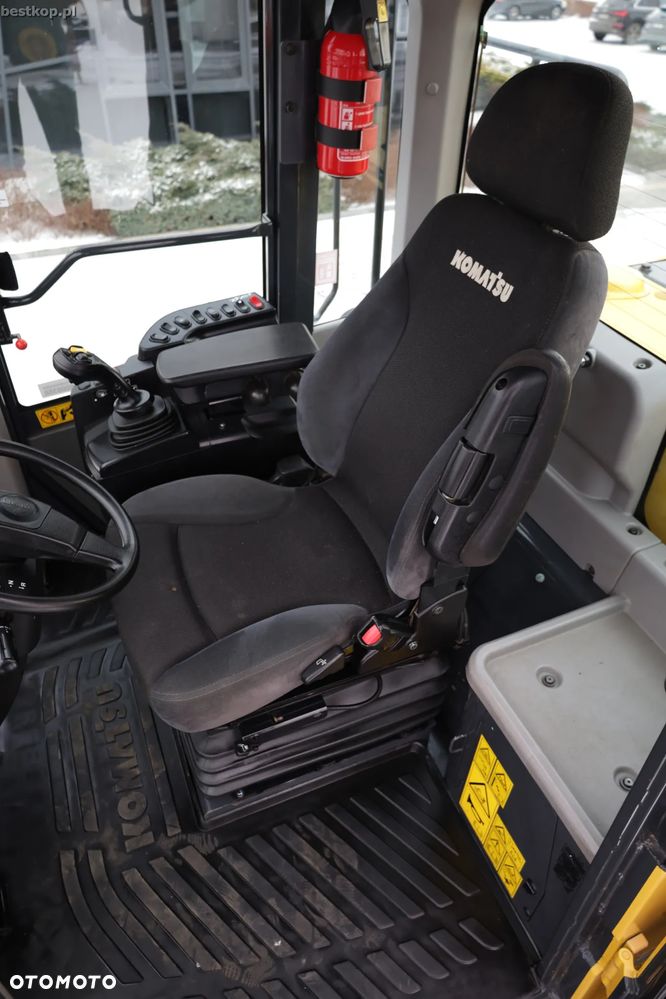 Komatsu WA380-8 - 29