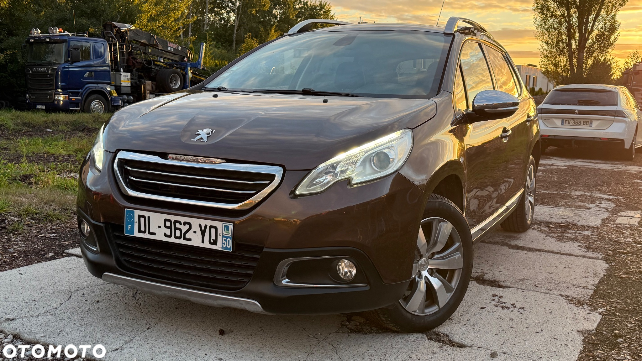 Peugeot 2008 1.6 e-HDi Allure S&S - 2