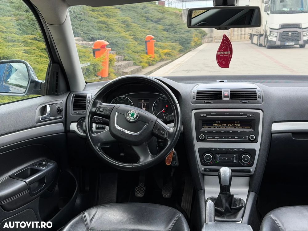 Skoda Superb 1.6 TDI GreenLine - 12