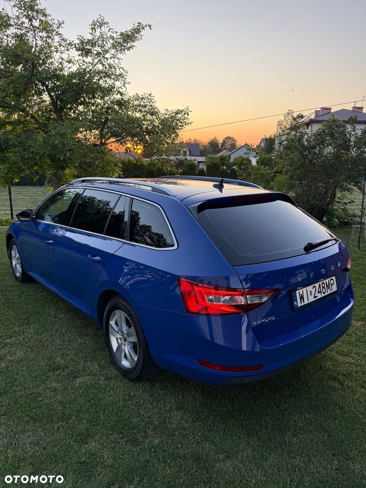 Skoda Superb 2.0 TDI SCR Ambition DSG - 11