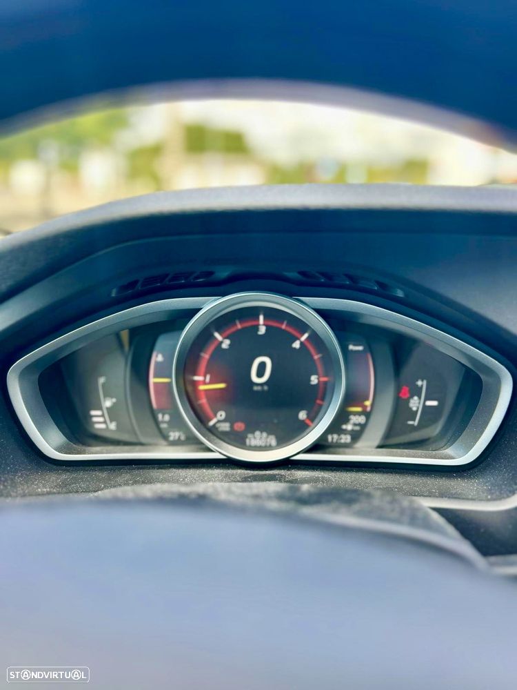 Volvo V40 2.0 D2 Momentum - 15