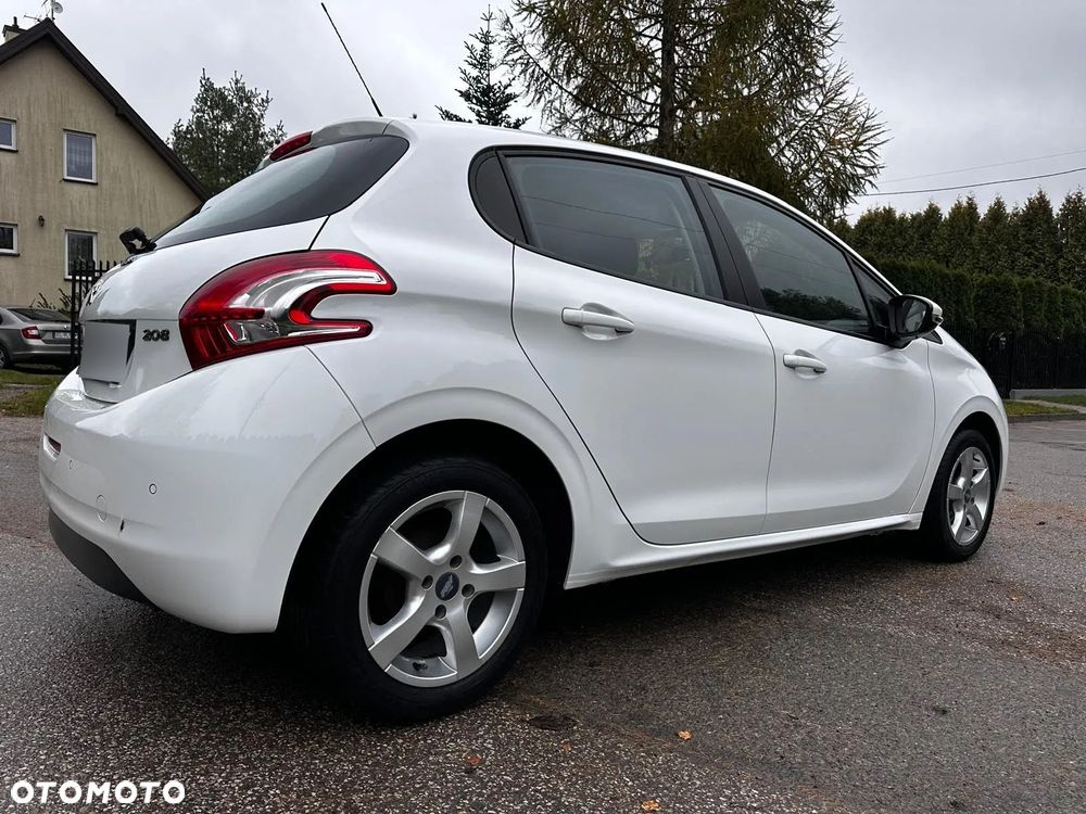 Peugeot 208 - 14