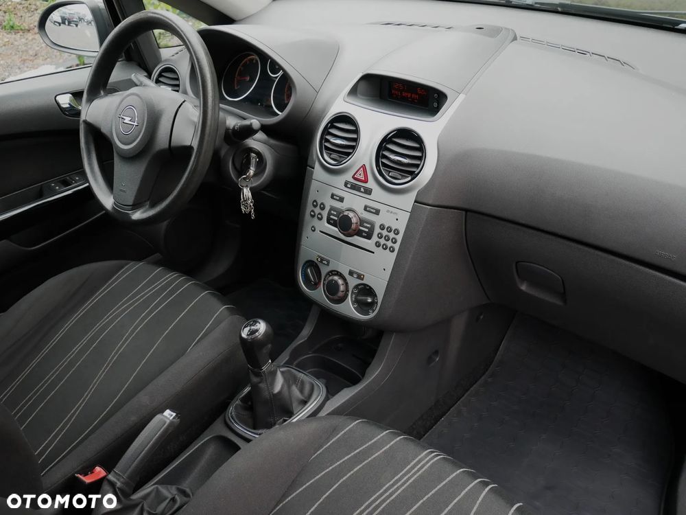 Opel Corsa 1.4 16V Edition - 21