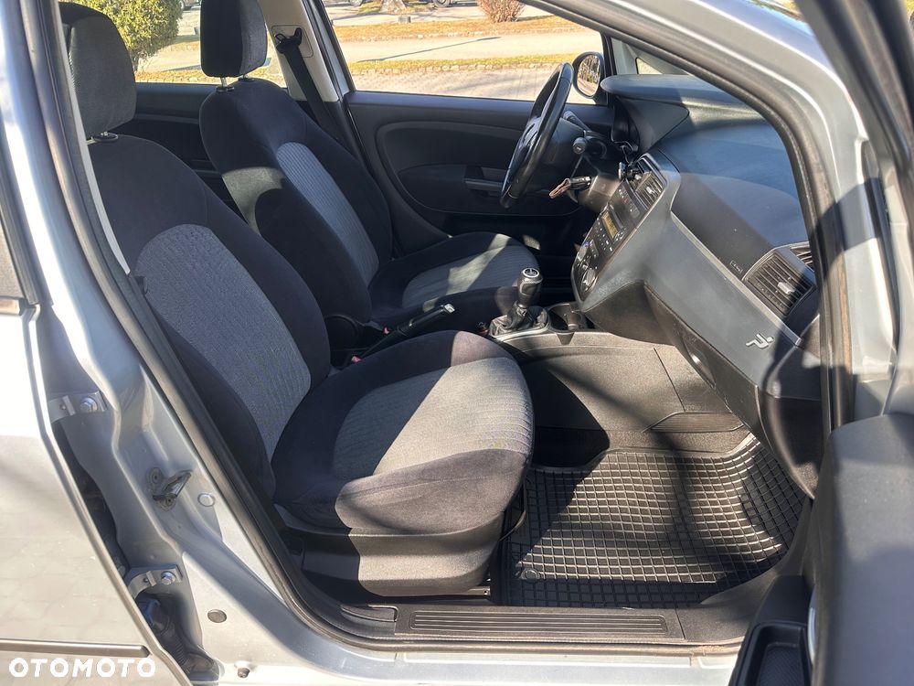 Fiat Grande Punto - 22