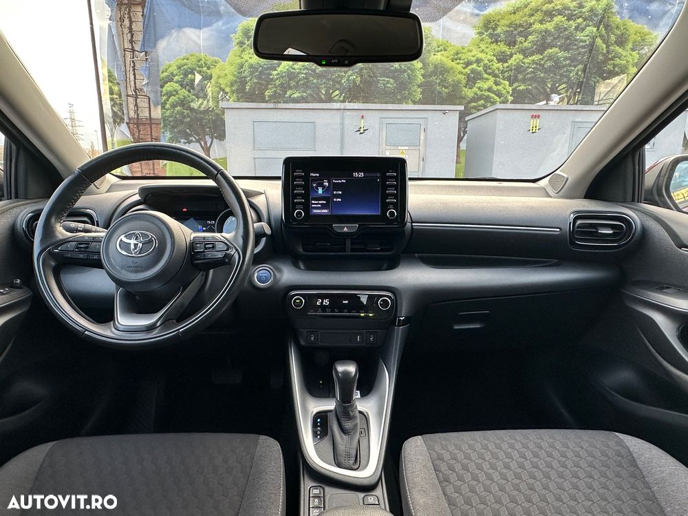 Toyota Yaris Hybrid 1.5 VVT-i - 8