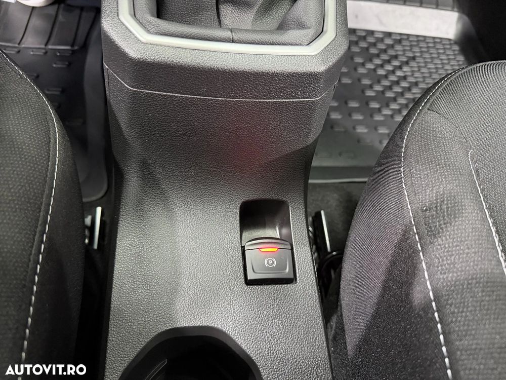 Dacia Logan TCe 90 MT6 Journey - 26