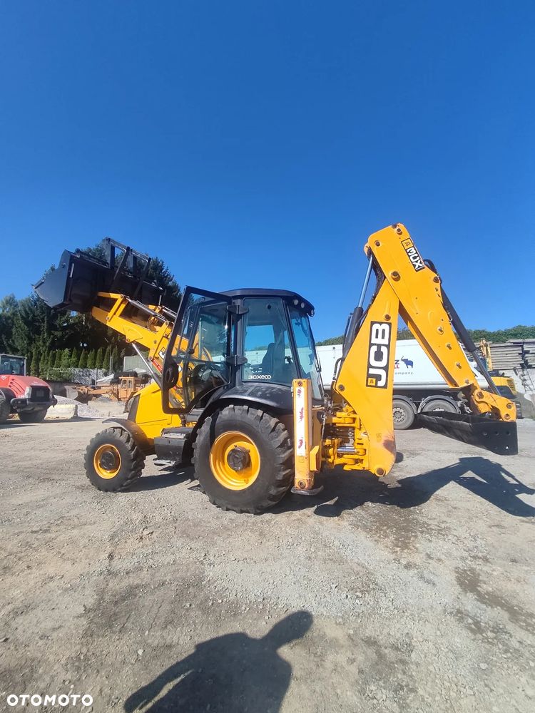 koparko ładowarka JCB 3CX - 2