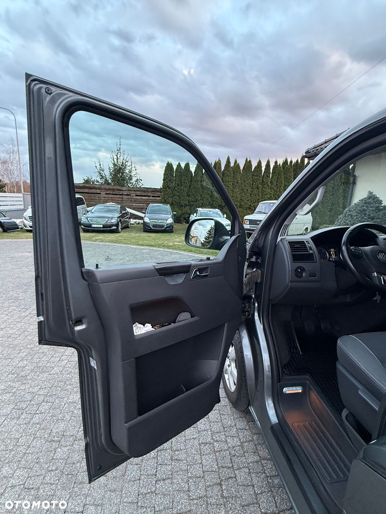 Volkswagen Multivan - 8
