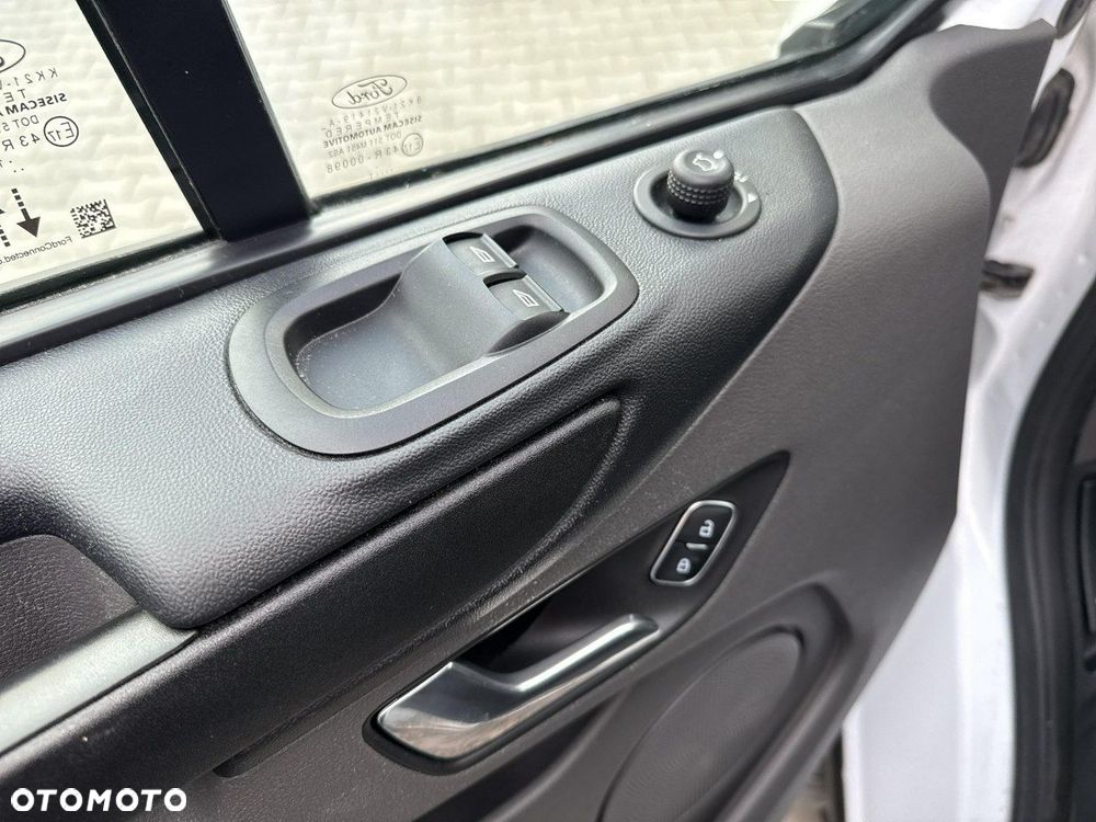 Ford Transit Custom - 11