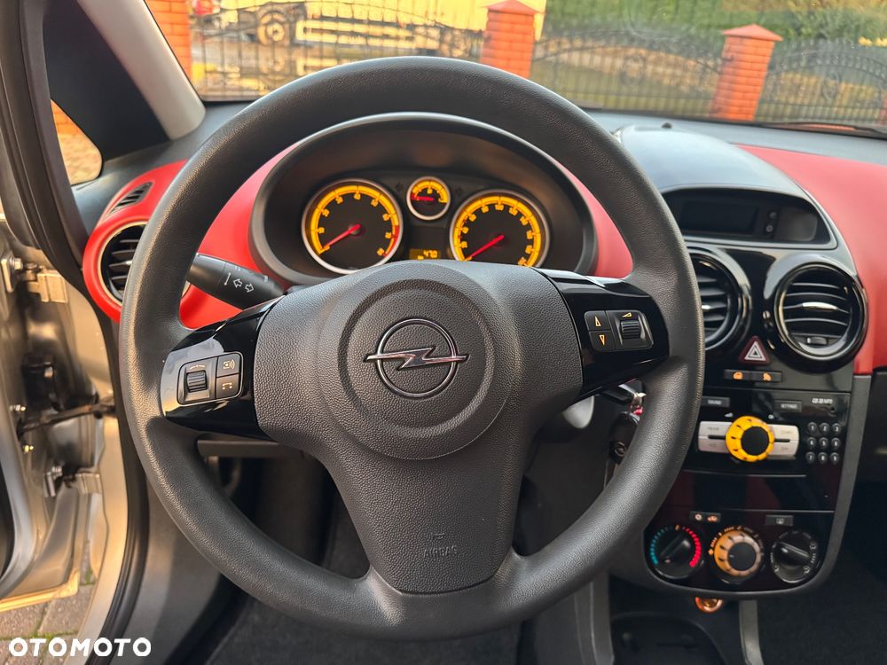 Opel Corsa 1.2 16V Cosmo - 14