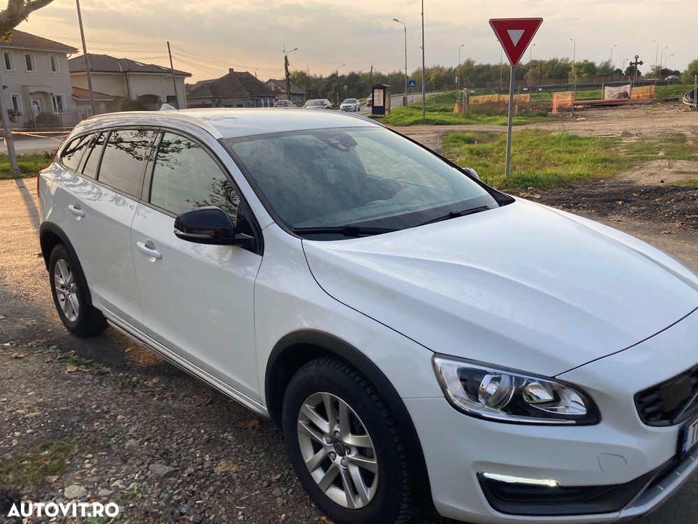Volvo V60 Cross Country D3 Geartronic Momentum - 2