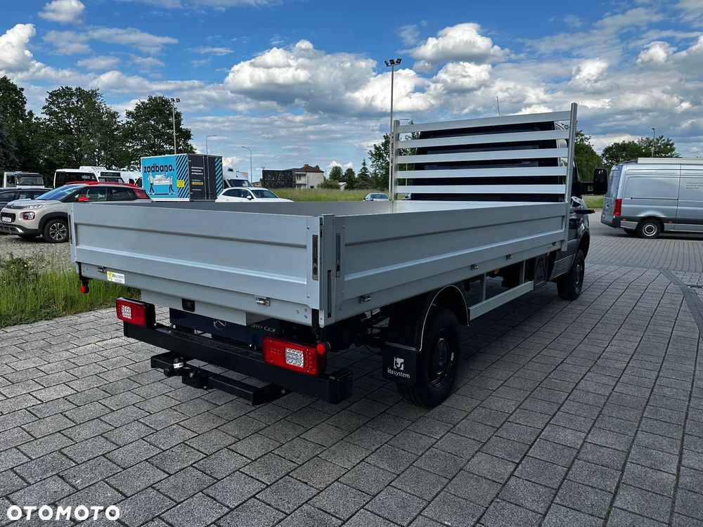 Mercedes-Benz Sprinter 319 CDI Pro długi 4x4 z zabudową skrzyniową - 8